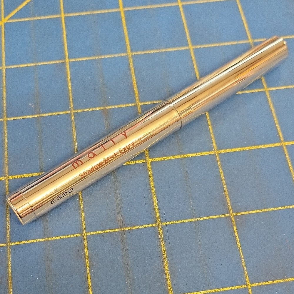Mally Precious Gold EyeShadow Stick Extra 1.6g New